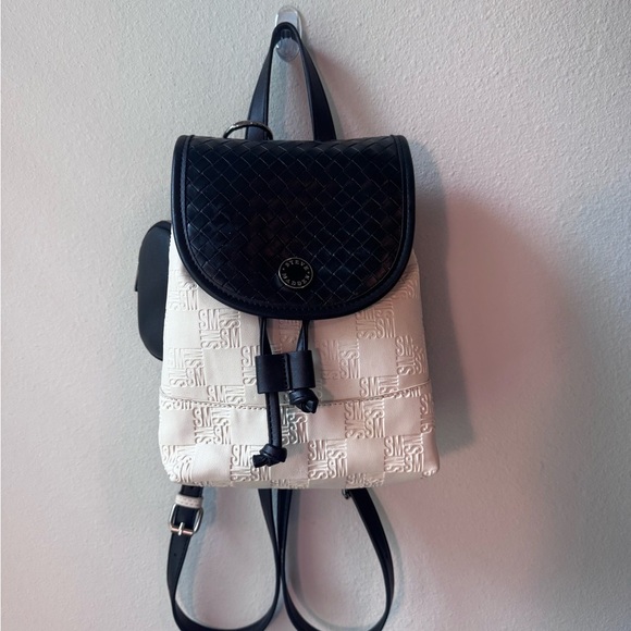 Steve Madden Black & White Woven Backpack - 2024 - Picture 1 of 6